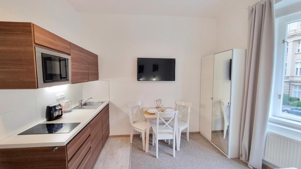 Finnem Rentals Zikova Prague Exterior photo